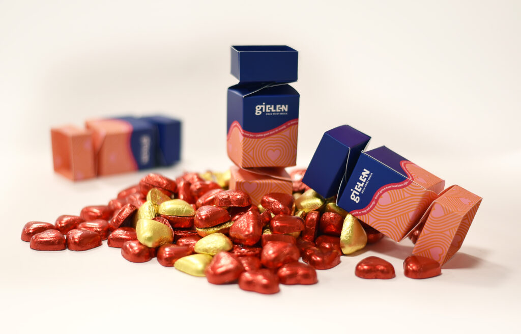 Valentijndoosjes met chocolade